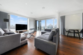 2 Bed Riverside Condo (Spectacular Views!)